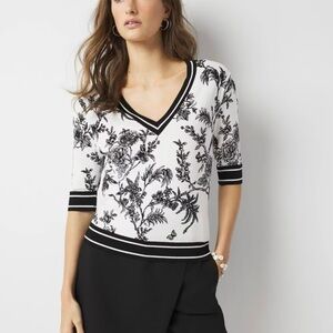White House Black Market Black & White Floral V-Neck Sweater